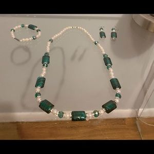 Green Jewelry set. necklace, earrings and bracelet